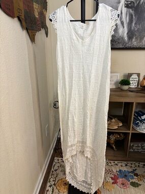 Women's Cream Crochet-Trim High-Low Maxi Dress